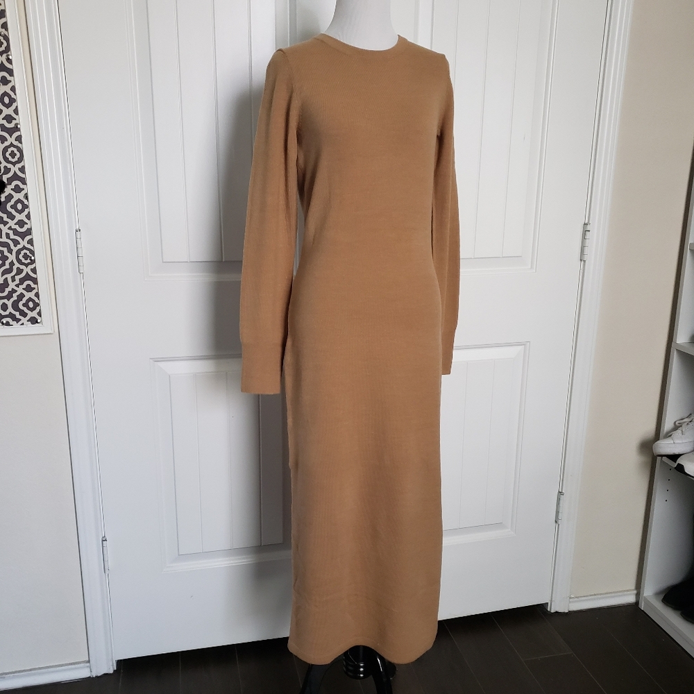 NWT Maxi Sweater Crew Neck Dress